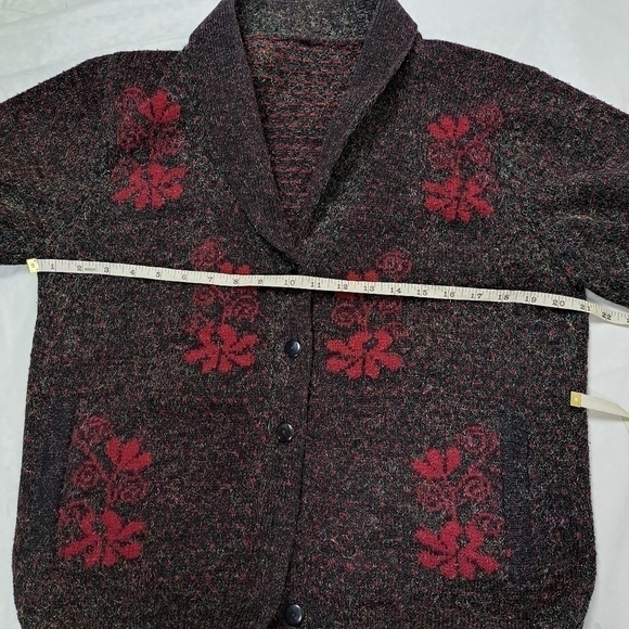 VINTAGE Handmade Knit Cardigan Sweater - Picture 7 of 11